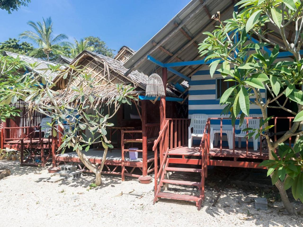 Hotel On The Beach Ko Lanta Exterior foto